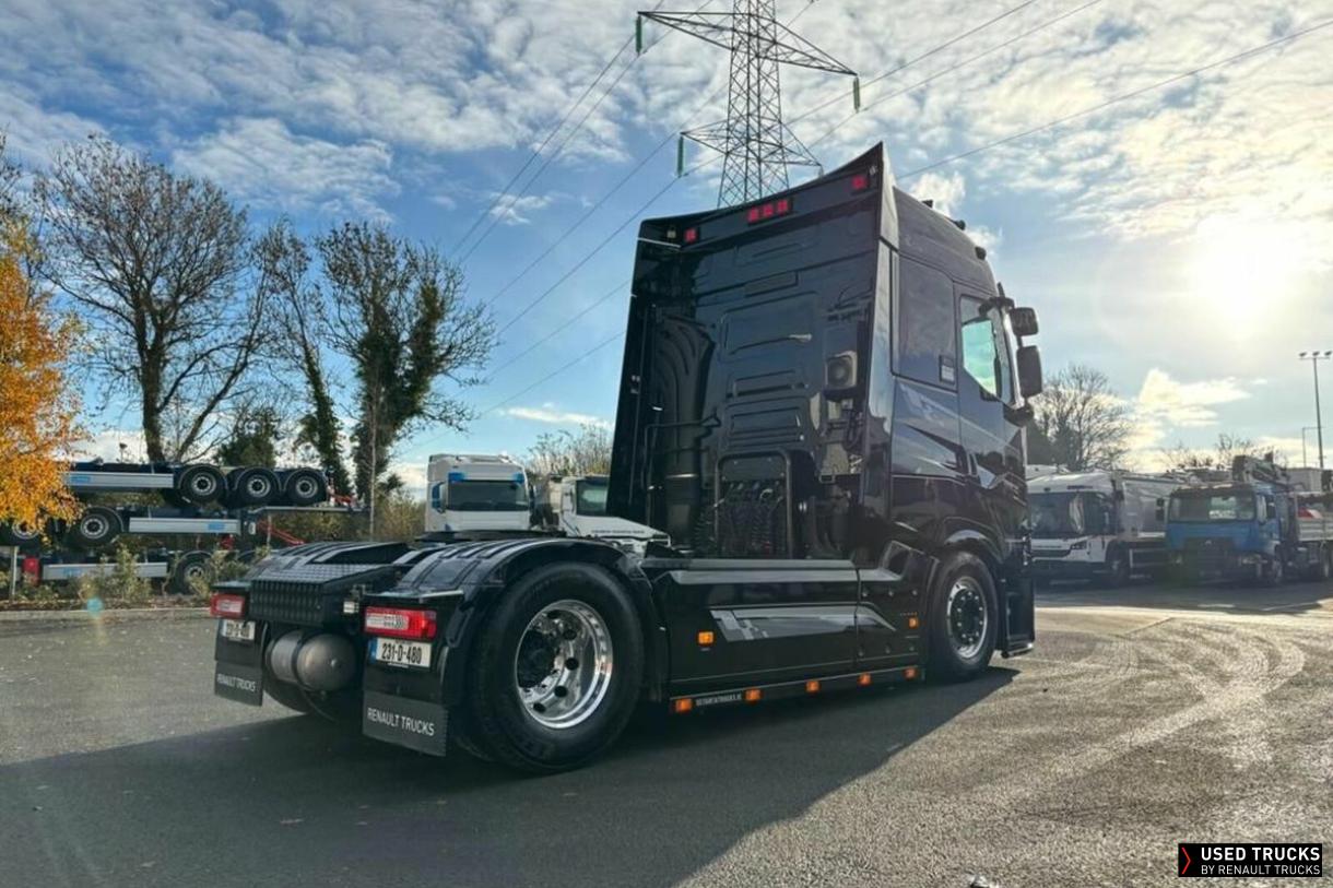 Renault Trucks T High
                                            