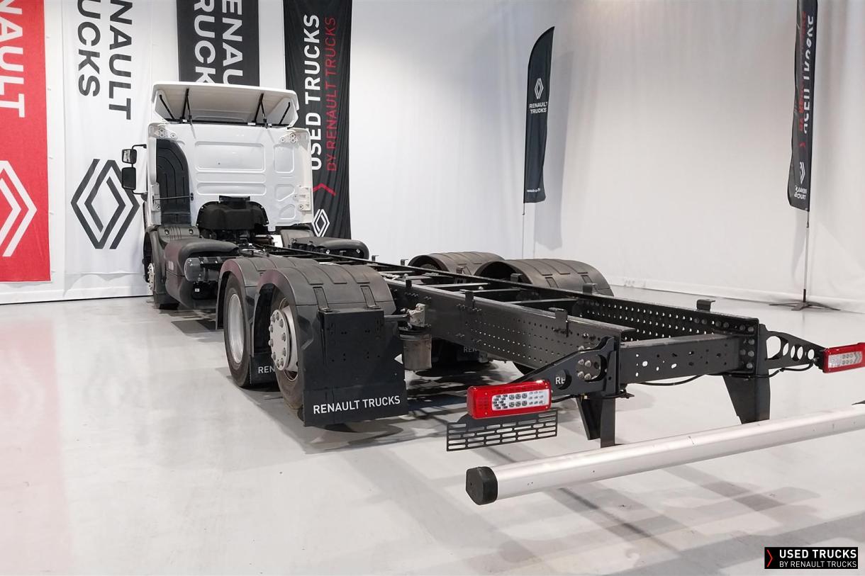 Renault Trucks D Wide 