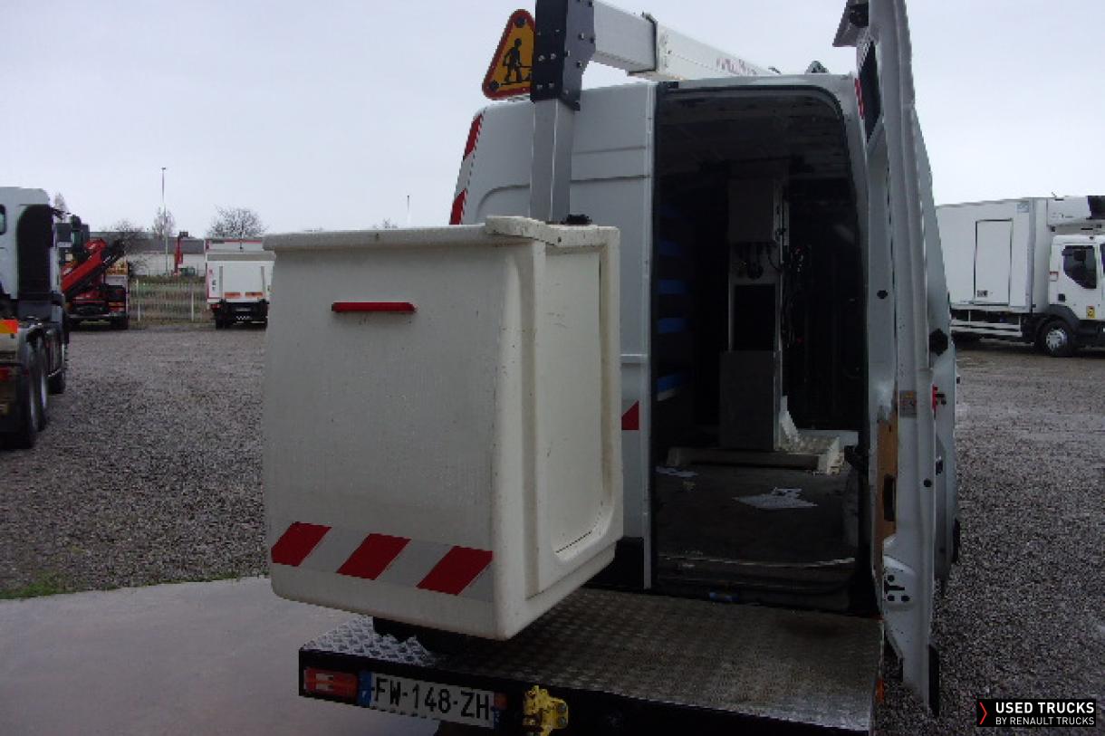 Renault Trucks Master 145