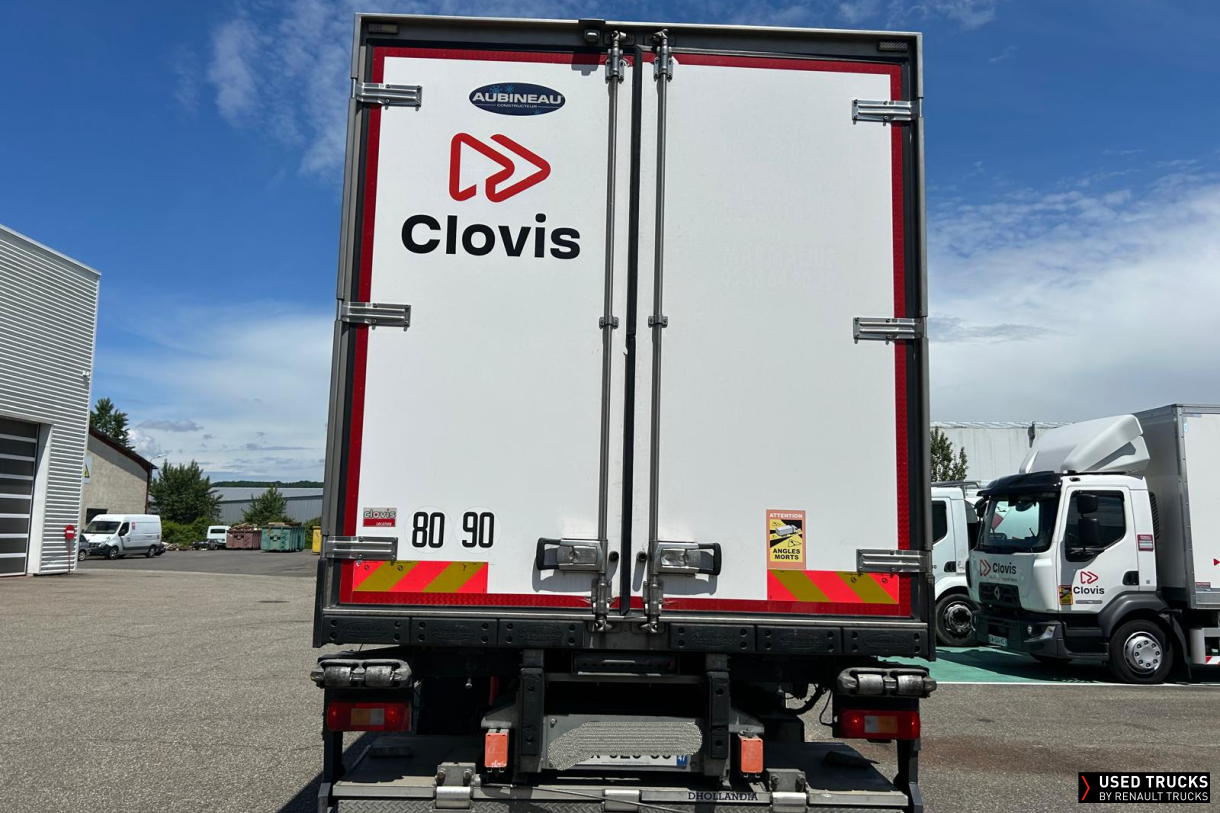 Renault Trucks D Wide 320