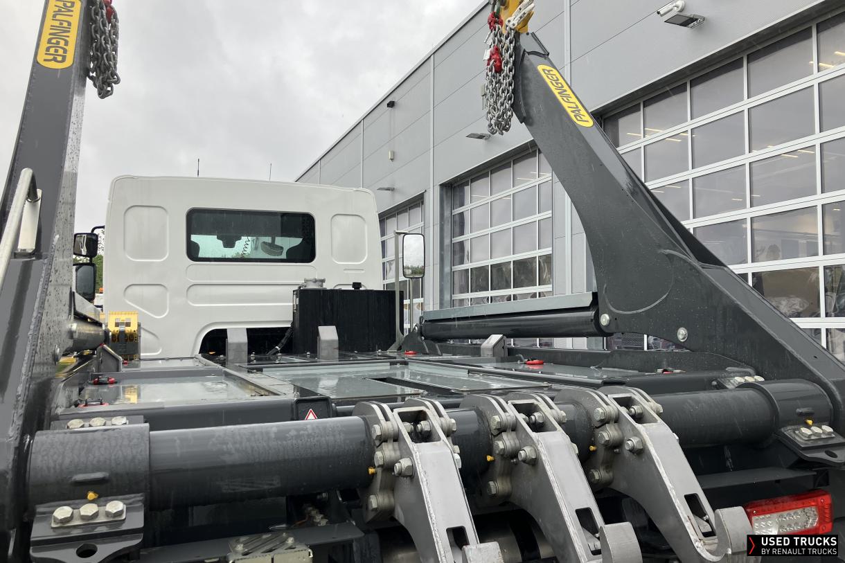 Renault Trucks D Wide 