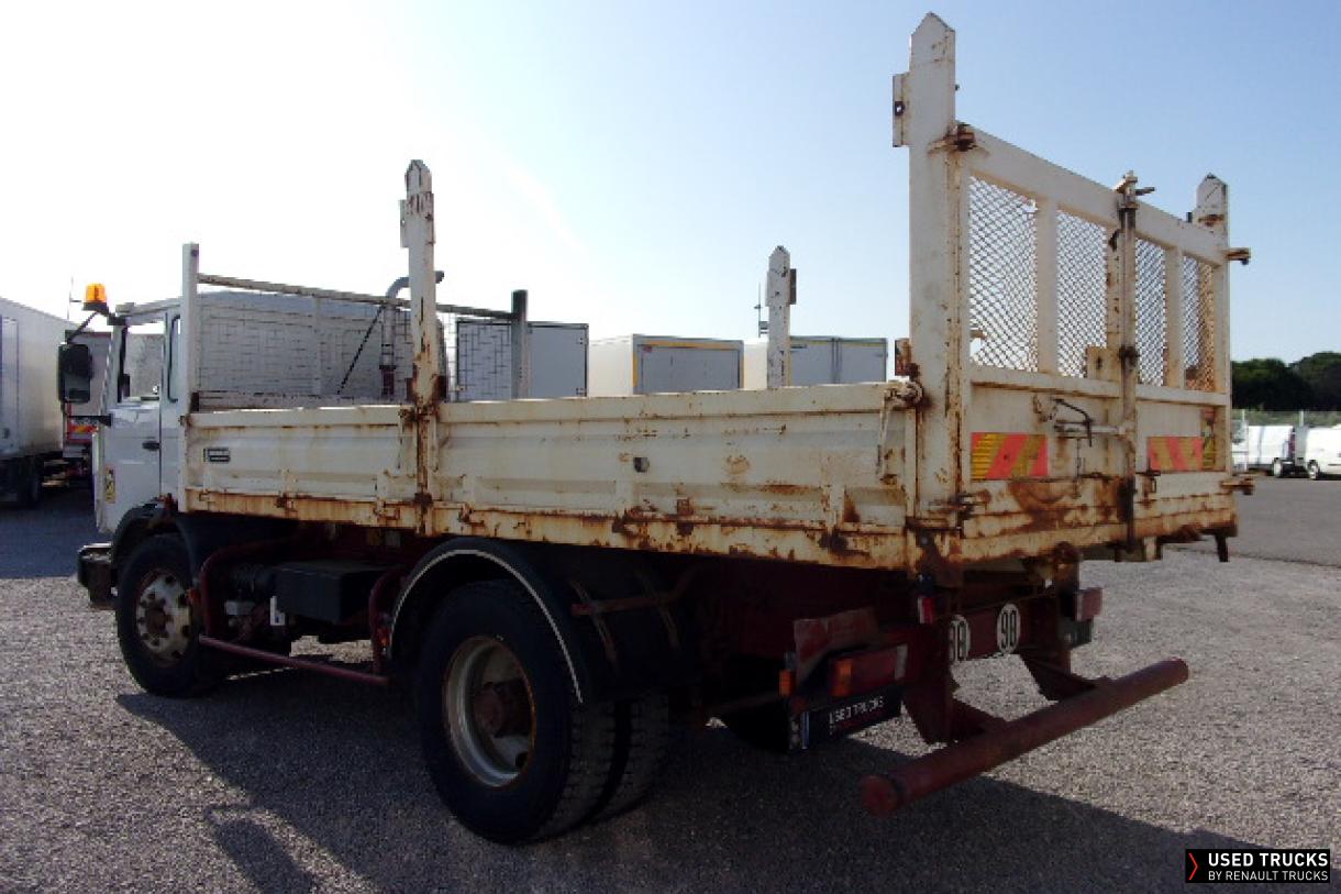 Renault Trucks Midliner 210