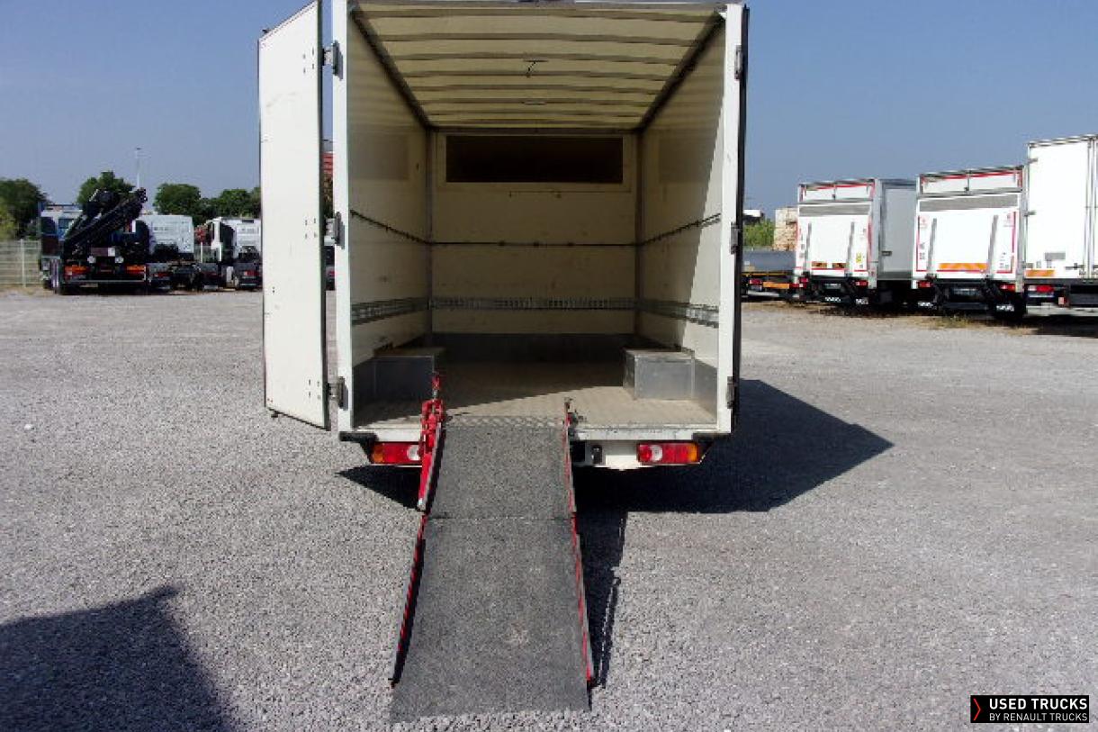 Renault Trucks Master 145