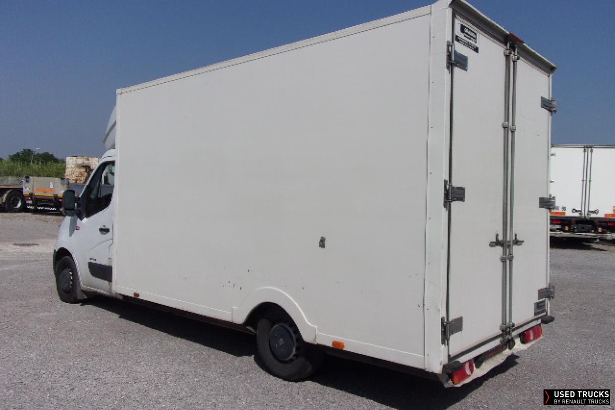 Renault Trucks Master 145