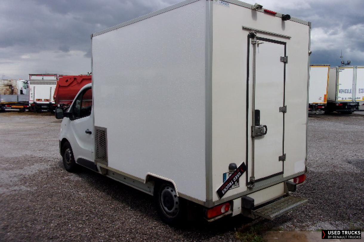Renault Trucks Trafic 145