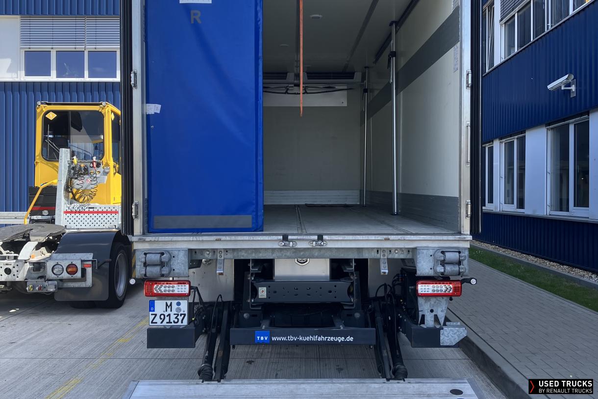 Renault Trucks D Wide 