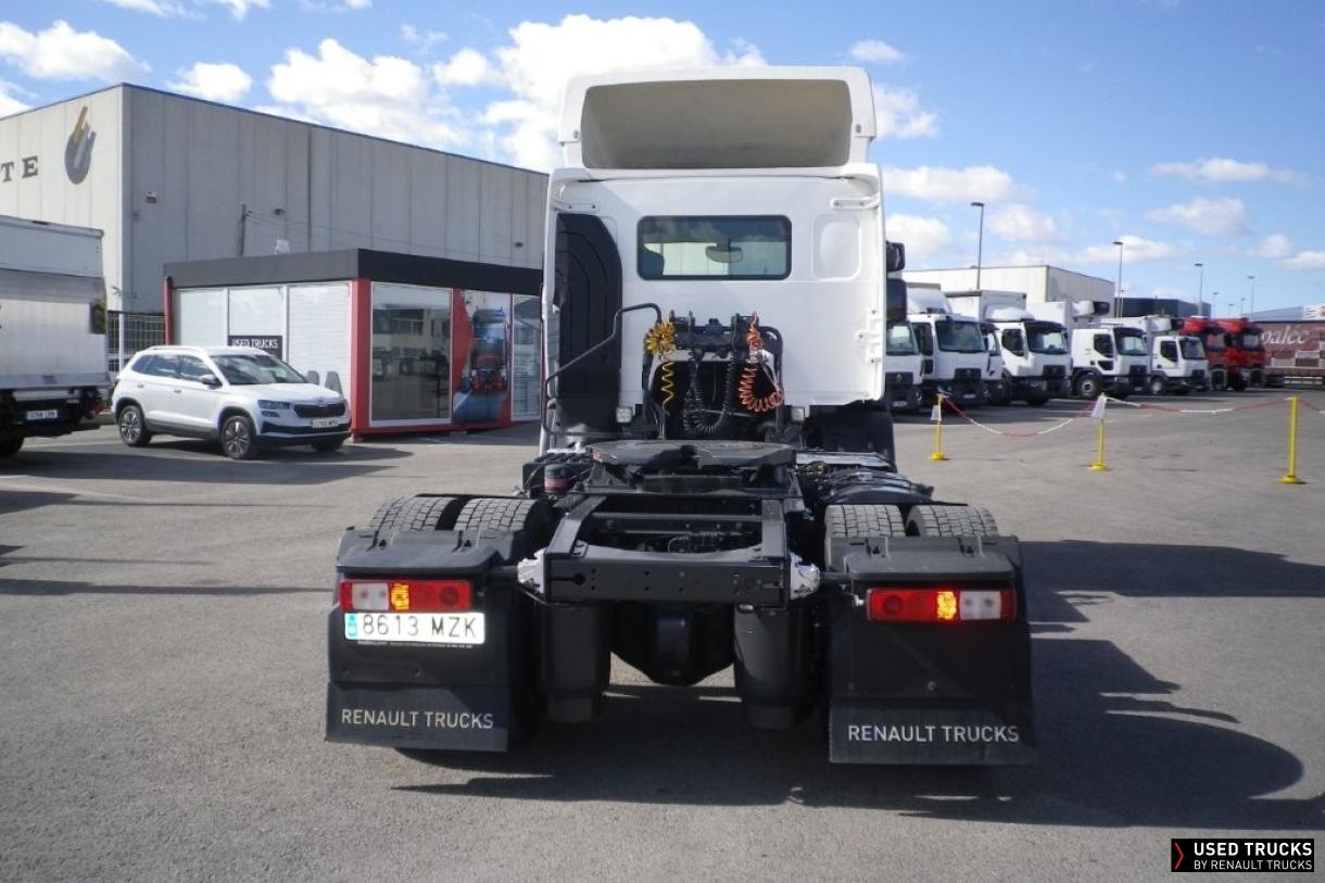 Renault Trucks D Wide 320