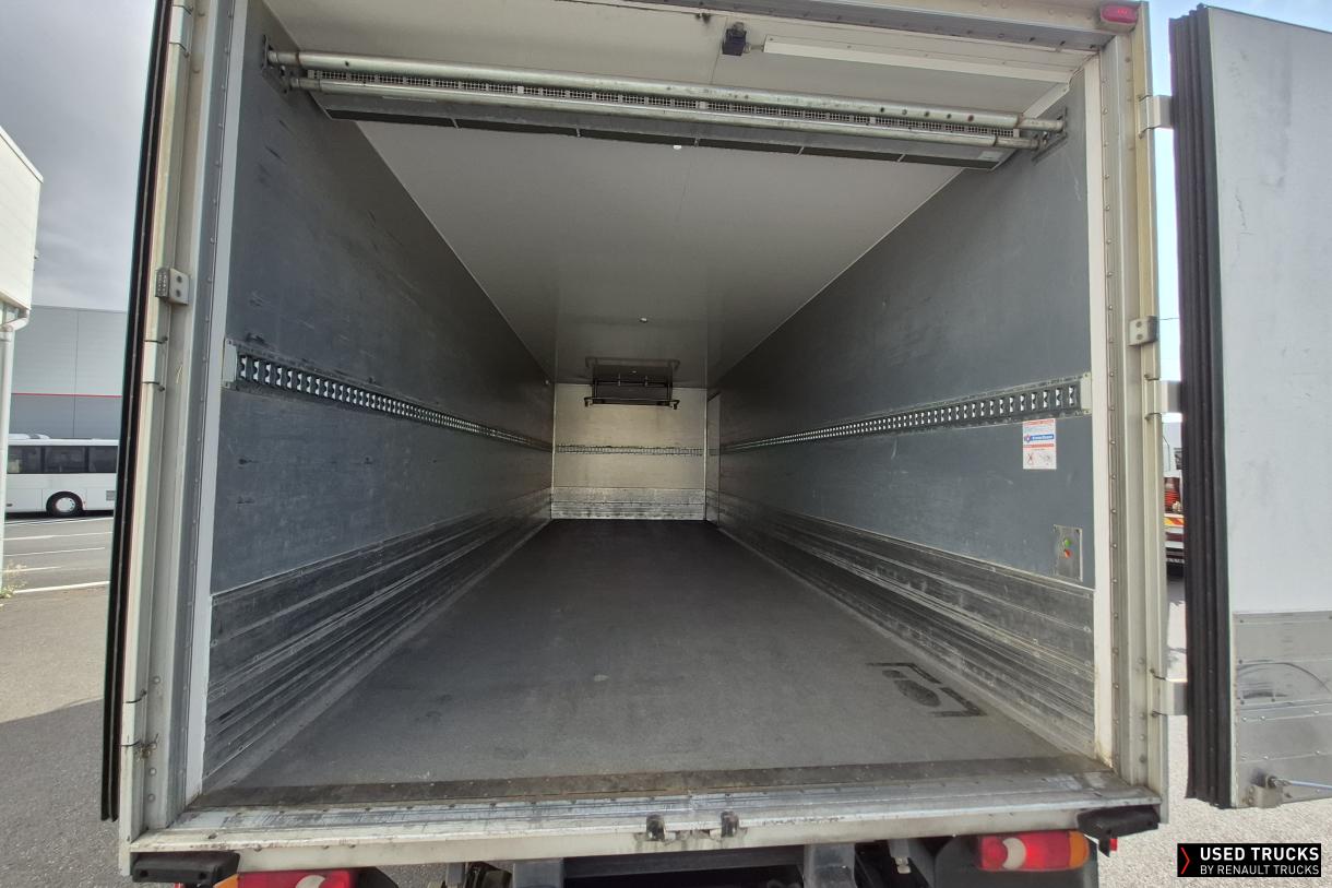 Renault Trucks D 240