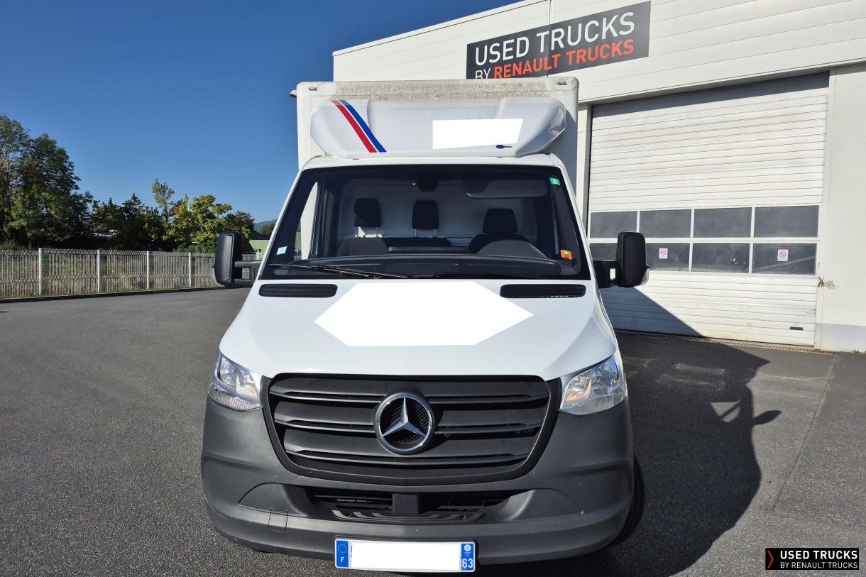 Mercedes-Benz Sprinter 163