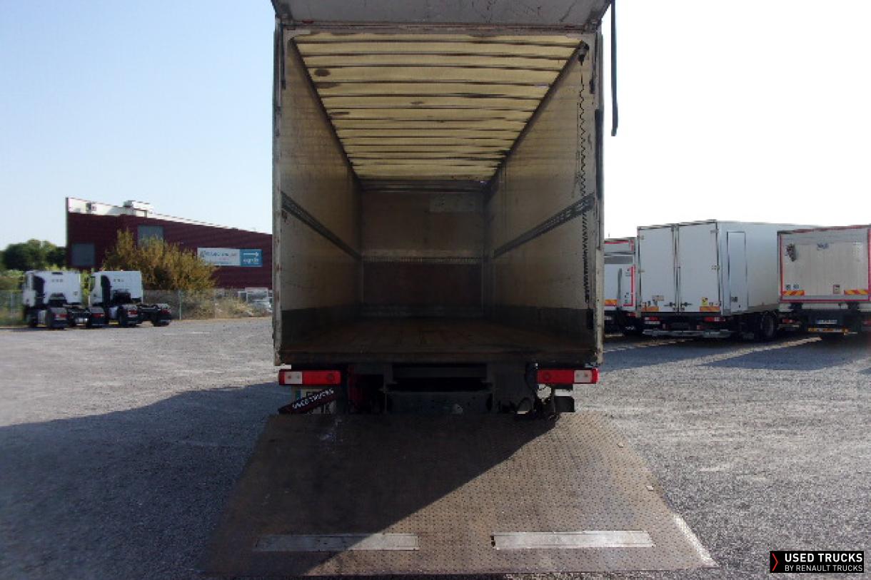 Renault Trucks D Wide 320
