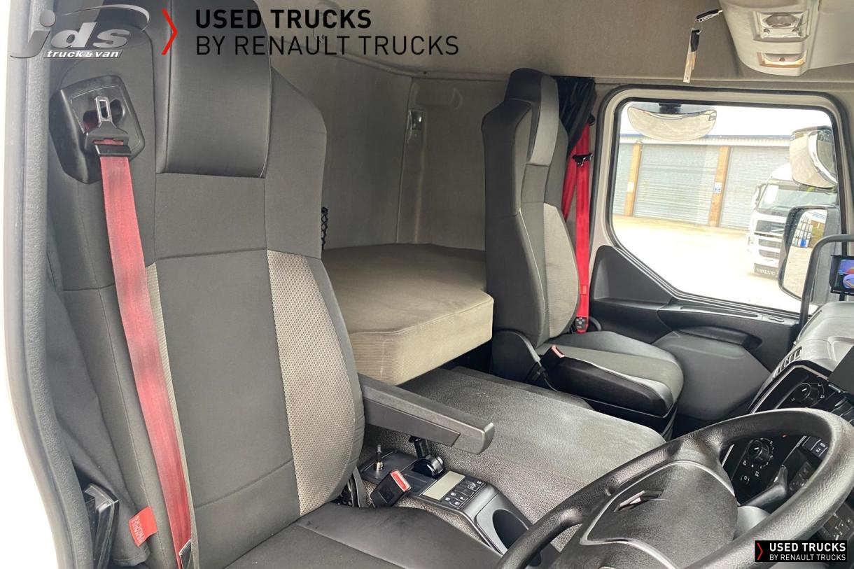 Renault Trucks D Wide 320