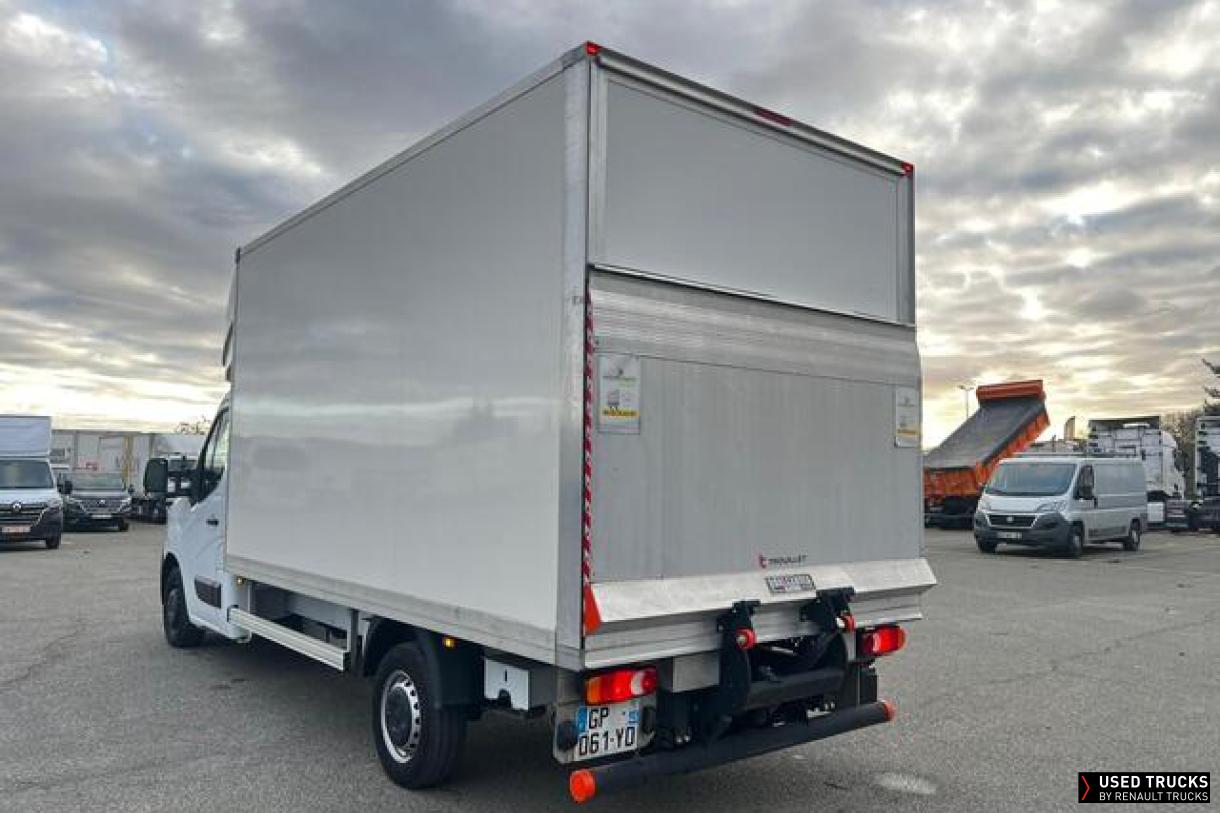 Renault Master 145