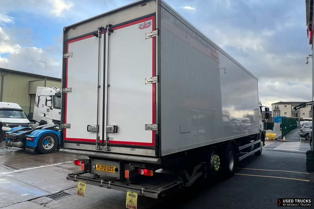 Renault Trucks D Wide 320