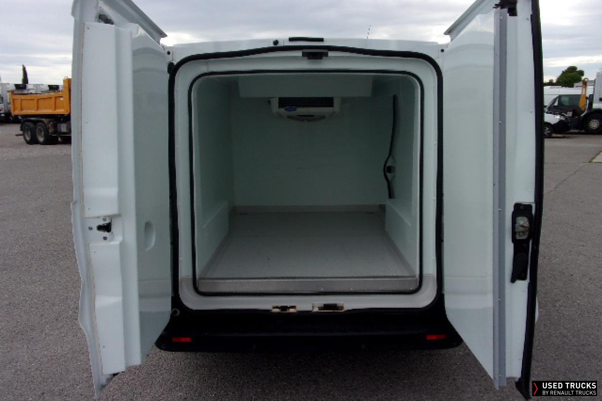 Renault Trucks Trafic 145