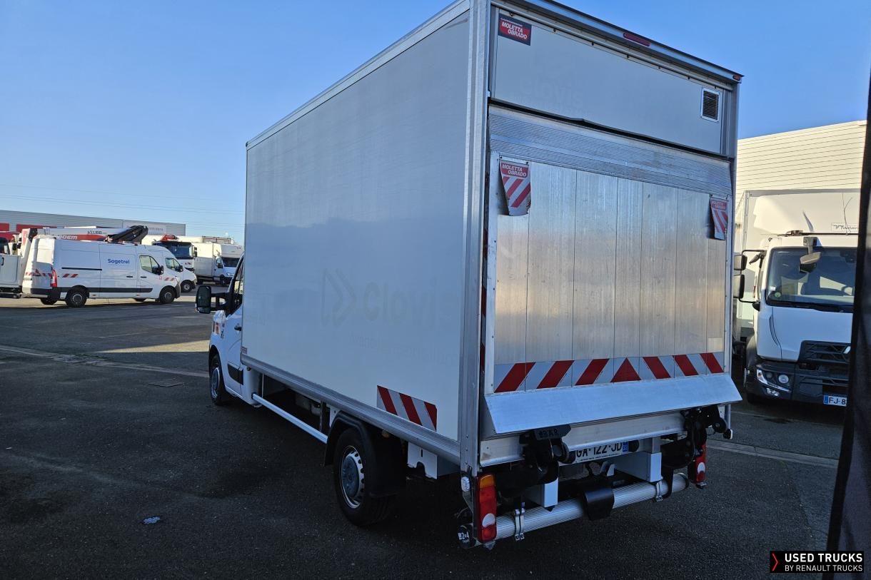 Renault Trucks Master 145
