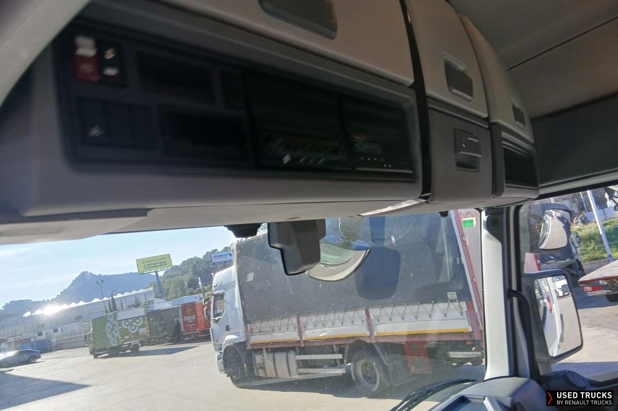 Renault Trucks T 520