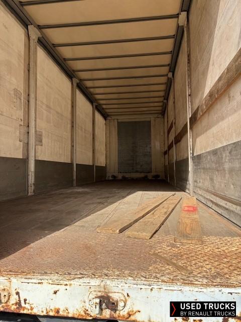 Renault Trucks Premium Distribution 320