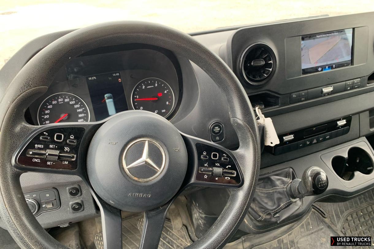 Mercedes-Benz Sprinter 140