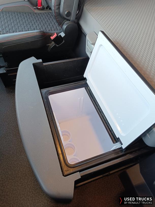 Renault Trucks T High 