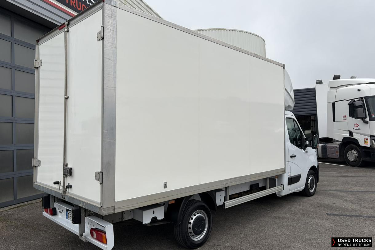 Renault Trucks Master 145