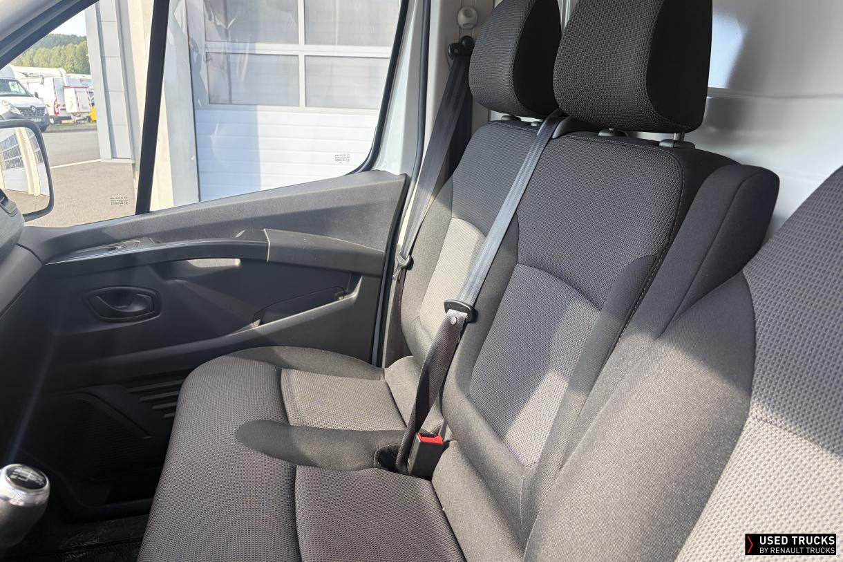 Renault Trafic 130