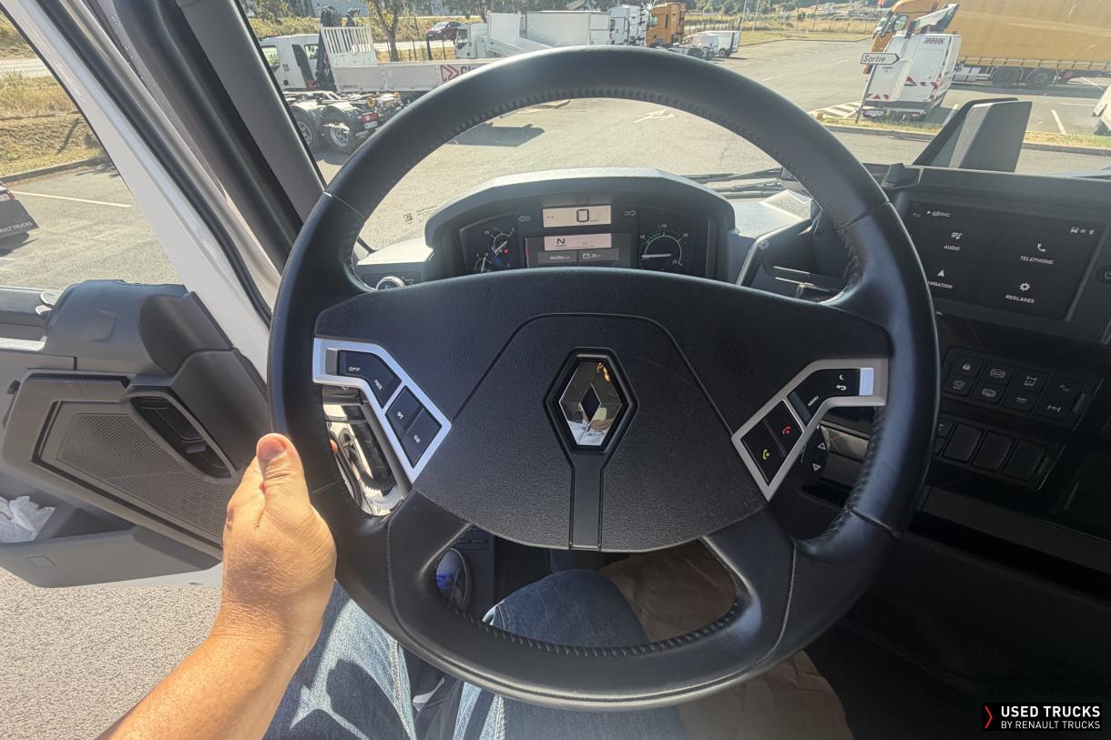 Renault Trucks T High 
