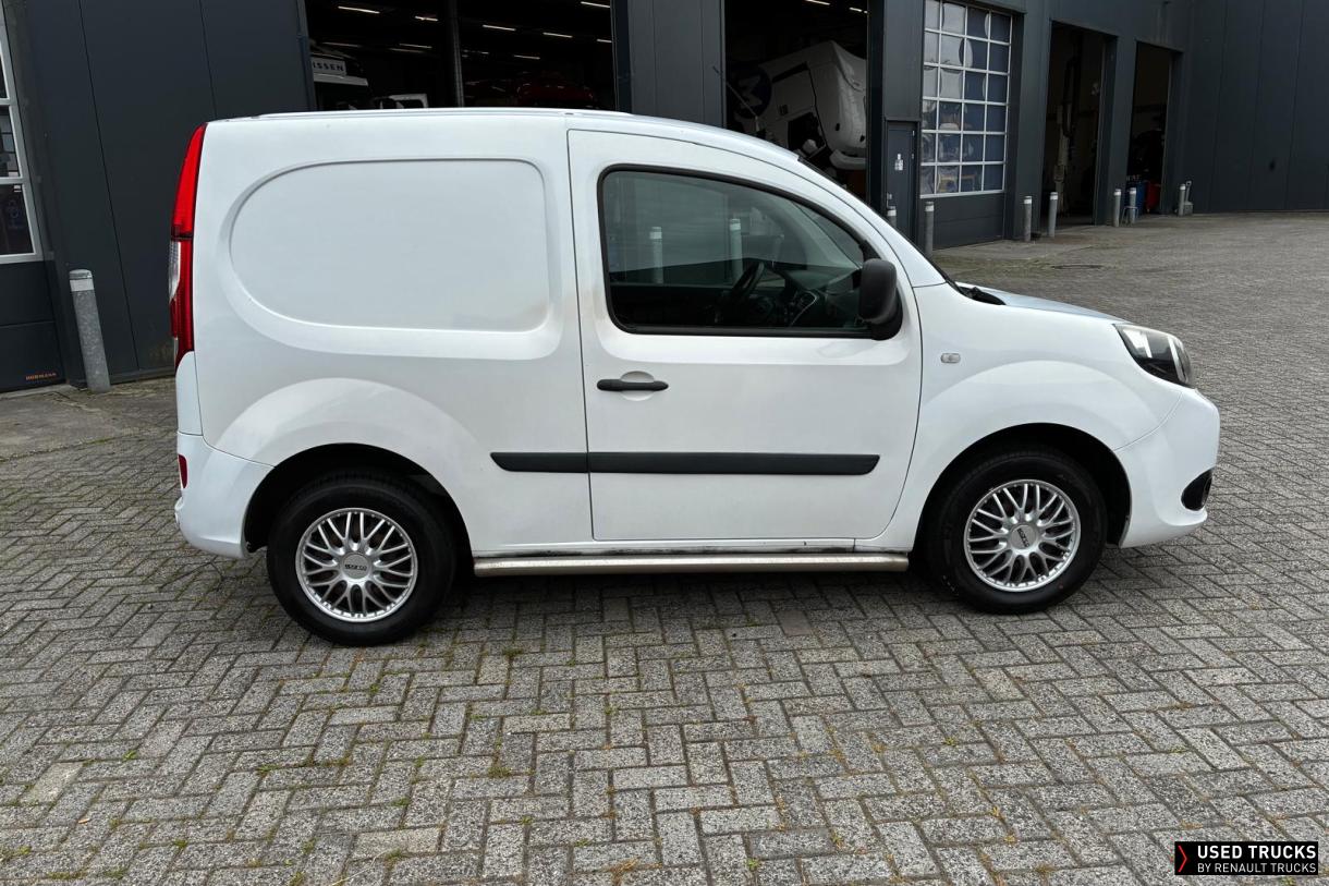 Renault Trucks Kangoo 75