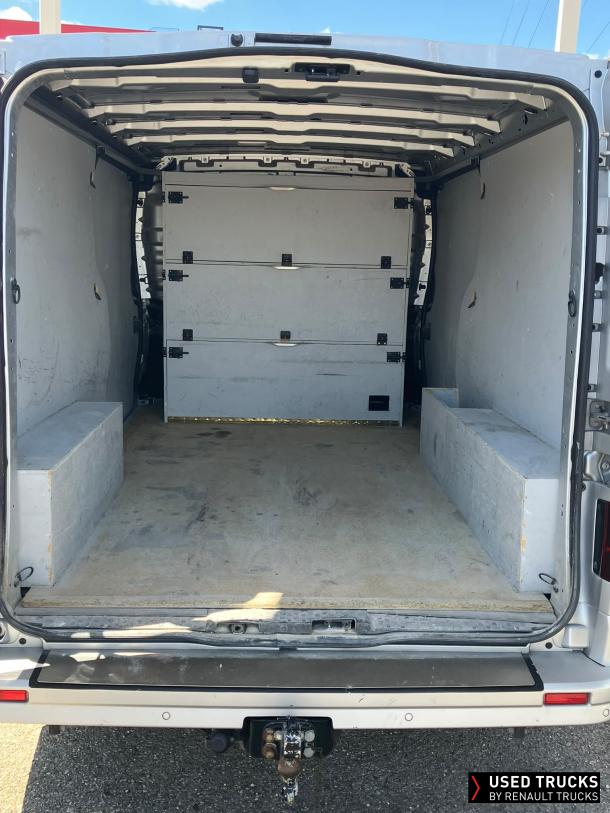 Renault Trafic 145
