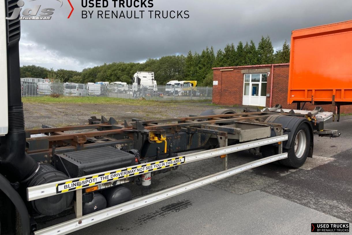 Renault Trucks D Wide 320