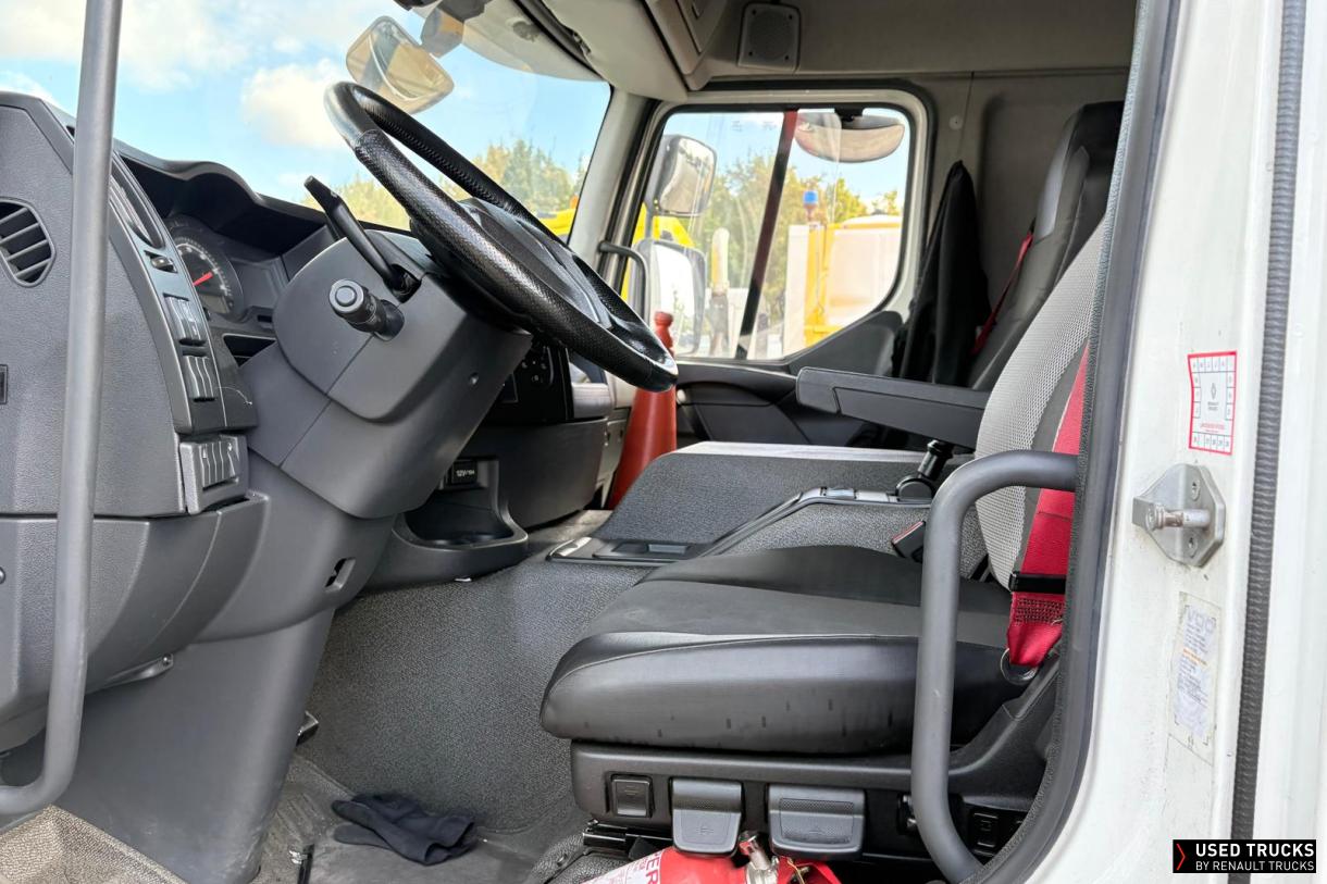 Renault Trucks D Wide 320