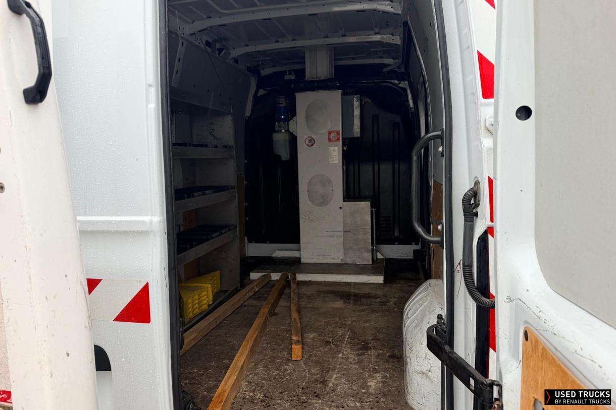 Renault Trucks Master 145