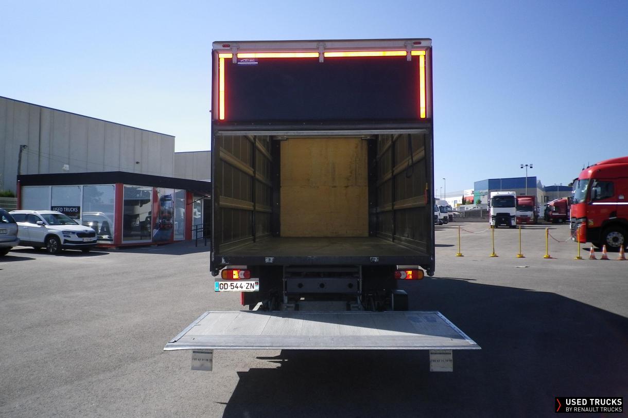 Renault Trucks D Wide 210