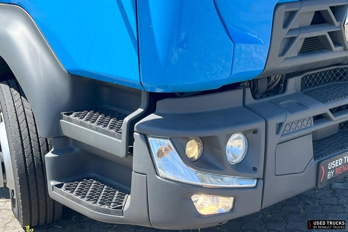 Renault Trucks D Cab 2.1 240