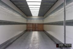 Renault Trucks D
                                          240