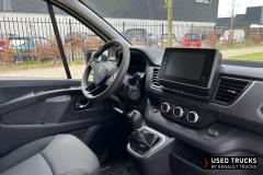 Renault Trucks Trafic
                                          