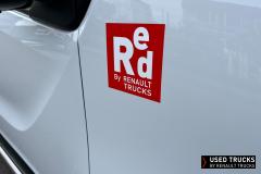 Renault Trucks Trafic
                                          