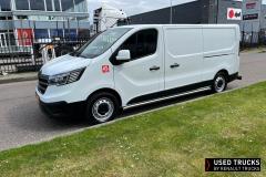 Renault Trucks Trafic
                                          